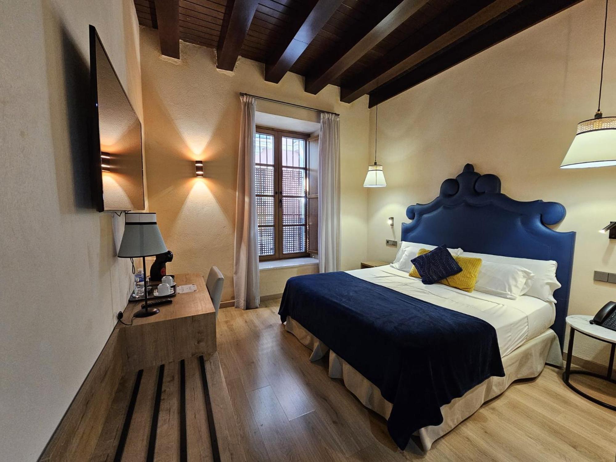 Hemd Hotels Puerta Real Boutique — Photos 1